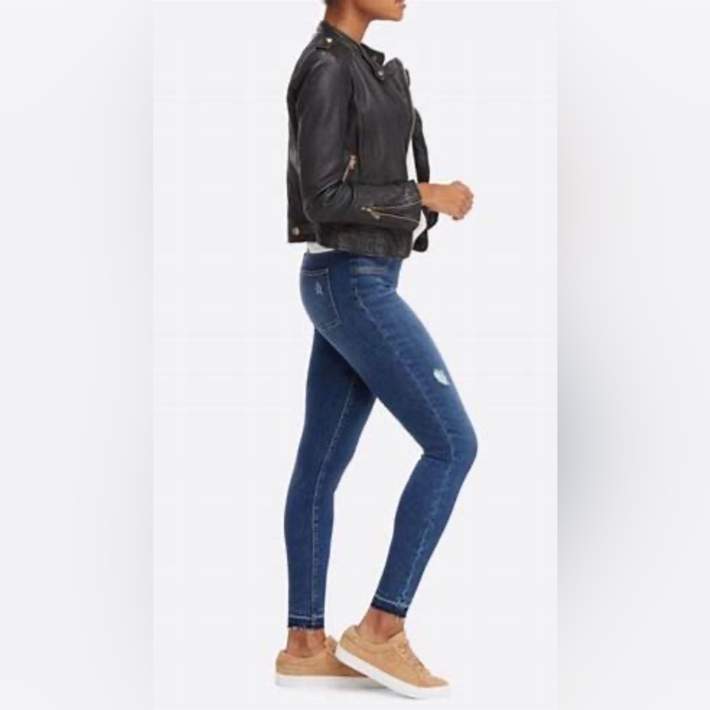 NEW SPANX Blue Skinny Jeans with Distressed, medium wash